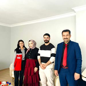 Evlenecek Gençlerin Desteklenmesi Projesi Kapsamında Destek Alan Çiftlerimizi Ziyaret Ederek Sayın Bakanımız Mahinur Özdemir Göktaş'ın Tebriklerini İletiyoruz - fotoğraf 1