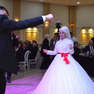 İl Müdürümüz Sayın Bilal Erdoğan 2025 Aile Yılı kapsamında İsmail Koç ile Gül Kayğın'ın Düğüne Merasimine Katıldı - fotoğraf 11