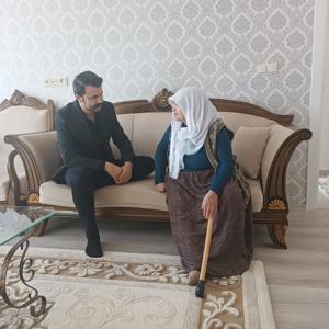 İl Müdür Yardımcımızdan Şehit Mete SARAÇ'ın Kıymetli Annesine Ziyaret  - fotoğraf 1