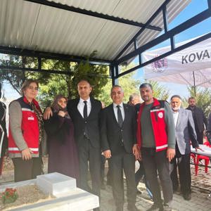 İl Müdürümüz Ömer Faruk ERGÜN ile Şehidimizin kıymetli ailesinin hanesine  gerçekleştirilen  ziyarette, Valimiz Sayın Numan HATİPOĞLU eşlik etti. - fotoğraf 5