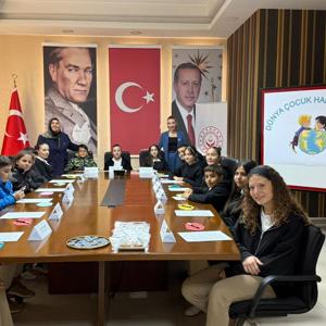 20 Kasım Dünya Çocuk Hakları Günü dolayısıyla İl Müdürlüğümüze bağlı kuruluşlarda çeşitli etkinlikler düzenlendi. - fotoğraf 1