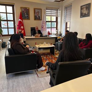 Çocuk Temsilcilerinden İl Müdürümüze Ziyaret   - fotoğraf 1