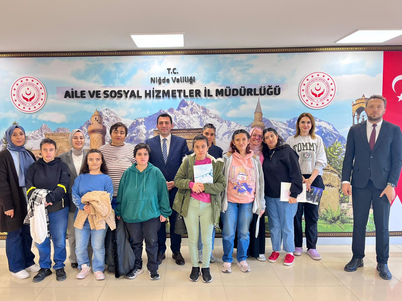 Altunhisar' dan Anlamlı Ziyaret