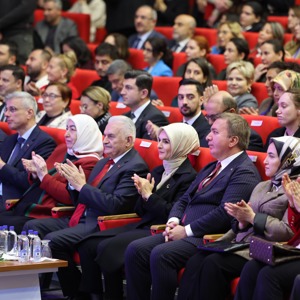 Bakanımız Göktaş, Kadim Değerlerden Modern Yaklaşımlara Türk Dünyasında Kadın ve Aile Sempozyumu'nda konuştu - fotoğraf 4