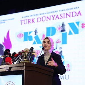 Bakanımız Göktaş, Kadim Değerlerden Modern Yaklaşımlara Türk Dünyasında Kadın ve Aile Sempozyumu'nda konuştu - fotoğraf 2