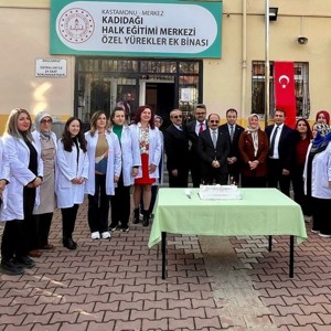 📌 Özel Bireylerimizden Renkli Öğretmenler Günü Kutlaması 🎉👩‍🏫 - fotoğraf 1