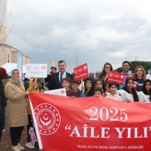 Ailemle Fidan Dikim Etkinliği Gerçekleştirildi - fotoğraf 2