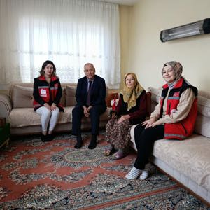 Şehit Öğretmen Birol İrfan Aşkar’ın Kıymetli Annesine Ziyaret  - fotoğraf 1