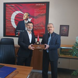 Şehit Şehit Şükrü Karadirek’in Kıymetli Babası İbrahim Karadirek ile birlikte Okul İdaresi ve Öğretmenlerine Ziyaret - fotoğraf 2