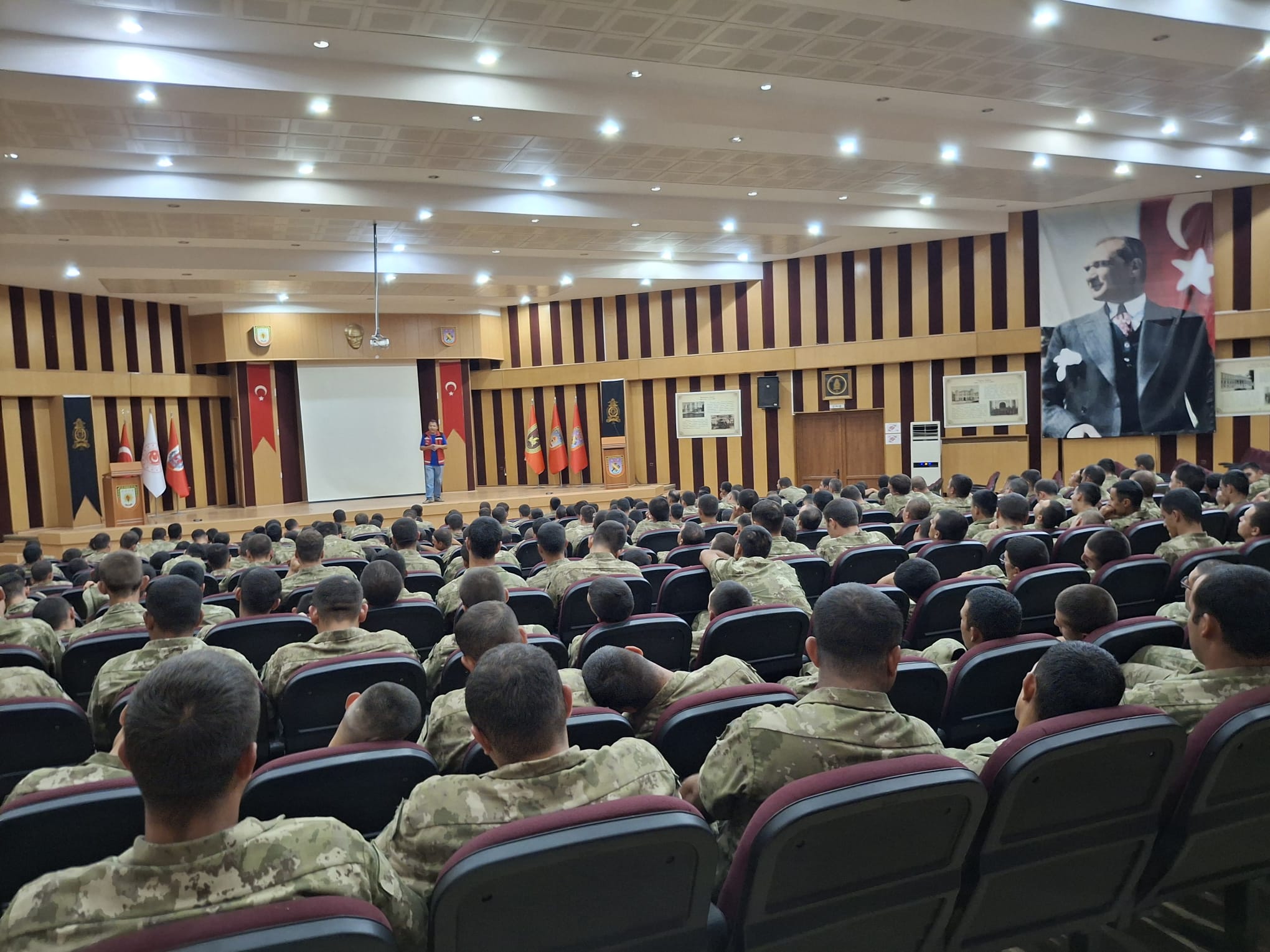 İlimiz Genelindeki Askeri ve Jandarma Birliklerine Yönelik Aile Eğitim Programlarımız Aralıksız Devam Ediyor