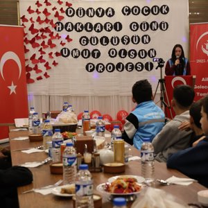 “Gülüşün Umut Olsun” Projesi Kapsamında Dünya Çocuk Hakları Günü Etkinliği - fotoğraf 3
