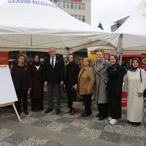 Samsun’da Kadına Yönelik Şiddete Karşı Farkındalık Etkinliği Düzenlendi - fotoğraf 10