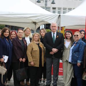 Samsun’da Kadına Yönelik Şiddete Karşı Farkındalık Etkinliği Düzenlendi - fotoğraf 14