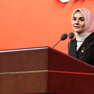 Cumhurbaşkanı Erdoğan ve Bakanımız Göktaş, "Kadına Yönelik Şiddete Karşı Uluslararası Mücadele Günü" programına katıldı - fotoğraf 5