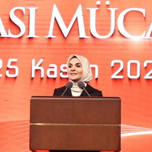 Cumhurbaşkanı Erdoğan ve Bakanımız Göktaş, "Kadına Yönelik Şiddete Karşı Uluslararası Mücadele Günü" programına katıldı - fotoğraf 3