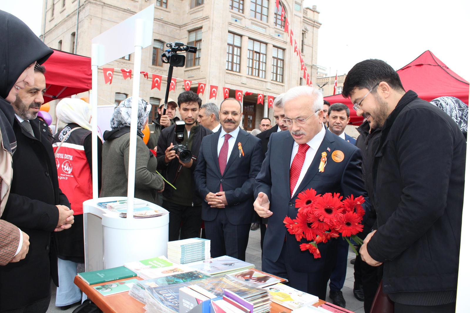 25 Kasım Kadına Yönelik Şiddete Karşı Uluslararası Mücadele Günü - fotoğraf 3