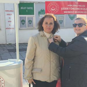25 Kasım Kadına Yönelik Şiddete Karşı Uluslararası Mücadele Günü kapsamında Kırklareli’nde farkındalık çalışmaları, tüm paydaş kurumların güç birliğiyle gerçekleştirildi. - fotoğraf 12