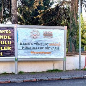 25 Kasım Kadına Yönelik Şiddete Karşı Uluslararası Mücadele Günü Kapsamında Bilgilendirici Afişler Asılarak Vatandaşlara Broşür Dağıtıldı - fotoğraf 2
