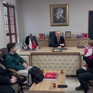 Bir çocuğa verilebilecek en güzel hediye AİLE’dir ve bazı AİLE’ler kan bağıyla değil, can bağıyla kurulur. 🤍 - fotoğraf 2