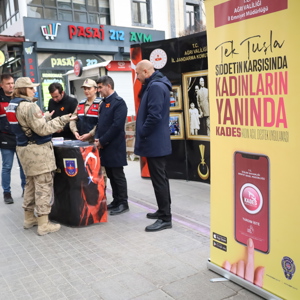 Kadına Yönelik Şiddete Karşı Mücadele Günü Farkındalık Yürüyüşü - fotoğraf 9