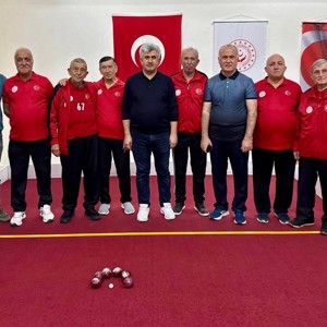 Bir Bocce Topu, İki Huzurevi, Tek Kalp: Güldal Akşit, Zonguldak Huzurevinde! 🏆🏐 - fotoğraf 2