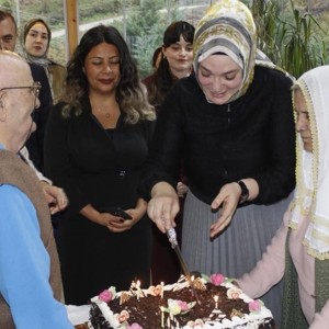 🎉 Huzurevimizde Doğum Günü Sürprizi 🎂✨ - fotoğraf 1