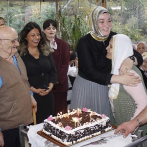 🎉 Huzurevimizde Doğum Günü Sürprizi 🎂✨ - fotoğraf 5