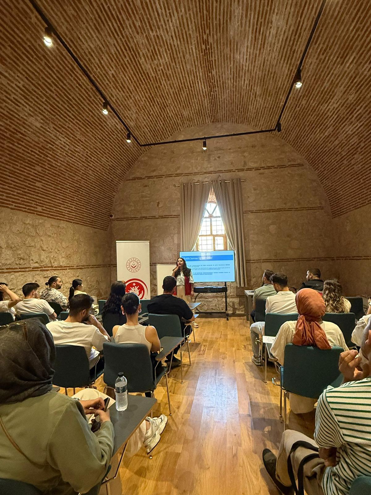 2025 Aile Yılı Kapsamında Evlilik Kredisi Alan Genç Çiftler İçin Evlilik Öncesi Eğitim Programı Vermeye Devam Ediyoruz