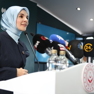 Aile ve Sosyal Hizmetler Bakanımız Göktaş, Yükselen Kadınlar Girişimcilik Eğitim Tırı Lansmanı'nda konuştu - fotoğraf 2