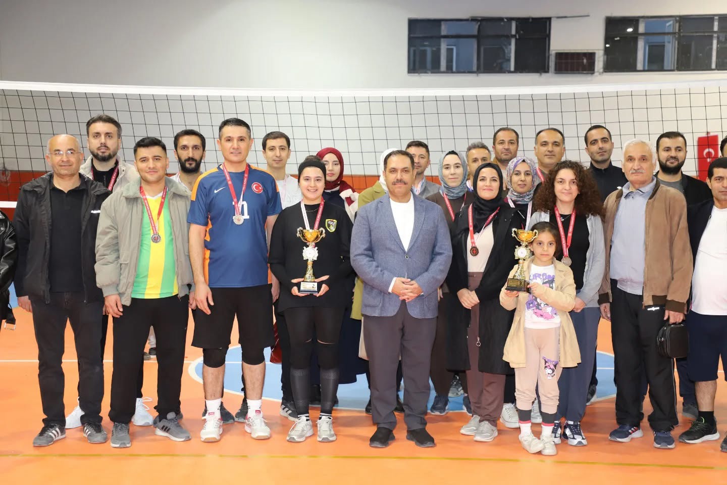 25 Kasım’da Düzenlediğimiz Voleybol Turnuvasının Finalini Coşkuyla Gerçekleştirdik - fotoğraf 6