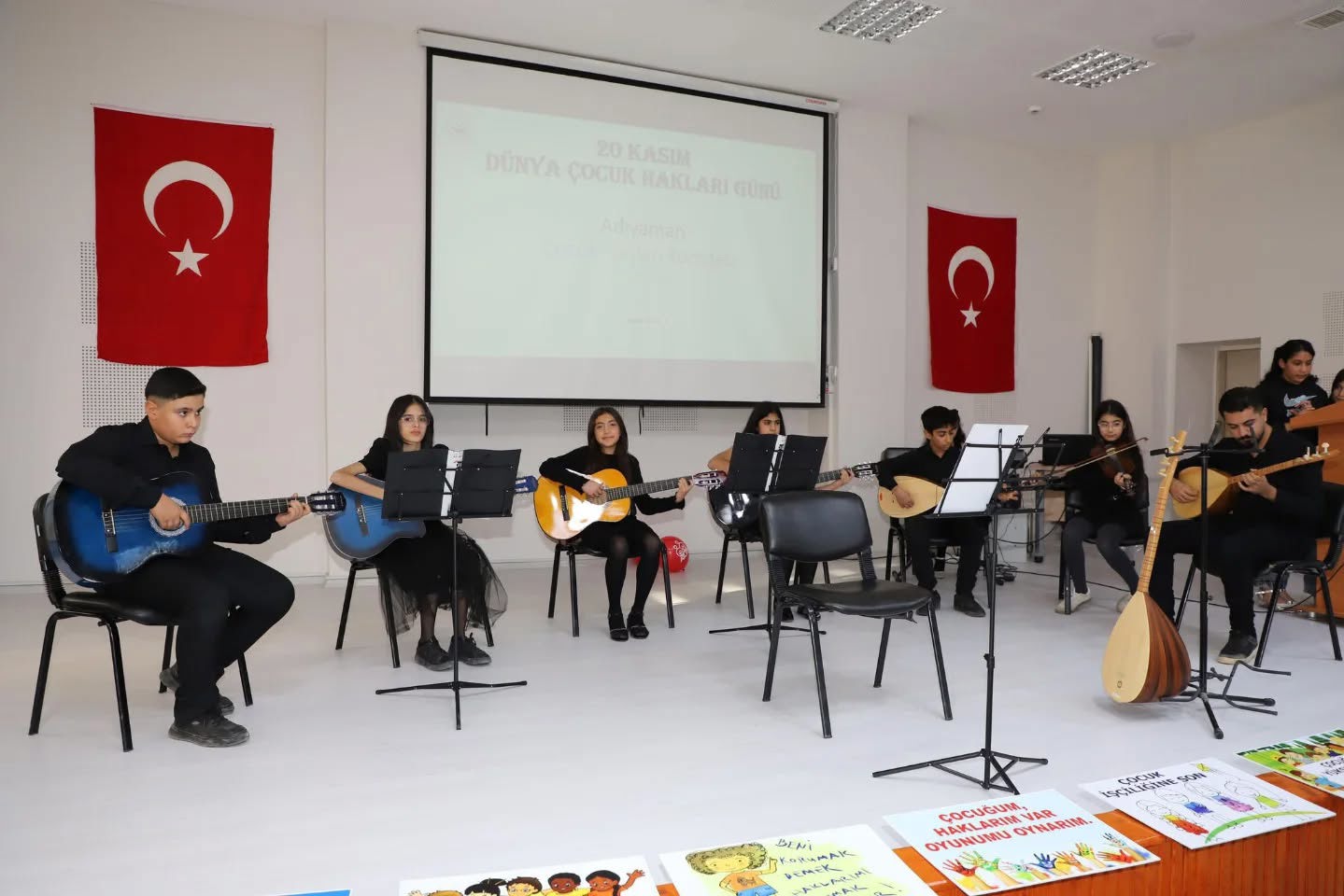 20 Kasım Dünya Çocuk Hakları Günü’nde Çocuklarımızın Konser Programını Gerçekleştirdik - fotoğraf 5