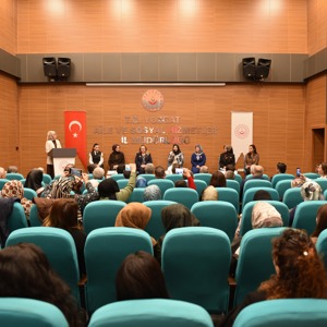25 Kasım Kadına Yönelik Şiddete Karşı Uluslararası Mücadele Günü kapsamında İl Müdürlüğümüz Konferans Salonu’nda program düzenlendi. - fotoğraf 9
