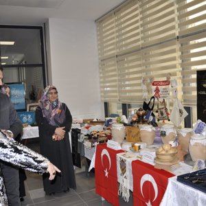 25 Kasım Kadına Yönelik Şiddete Karşı Uluslararası Mücadele Günü kapsamında İl Müdürlüğümüz Konferans Salonu’nda program düzenlendi. - fotoğraf 7