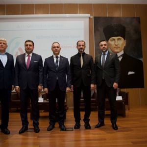 İl Müdürümüz Sn. Ömer TURAN, 'Aile ve Eğitim' Konulu Panele Katılım Sağladı - fotoğraf 3