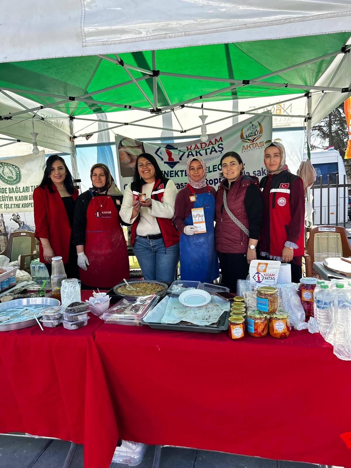 Fuar'da Stant Açan Kadın Kooperatiflerine Ziyaret