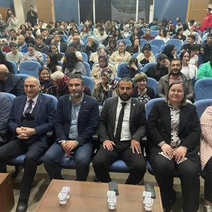 Merkez Huzurevi Sakinlerimiz, Sinop Üniversitesi’ndeki “Yaşlı Dostu Kent ve Turizm” Panelinde Yer Aldı - fotoğraf 2