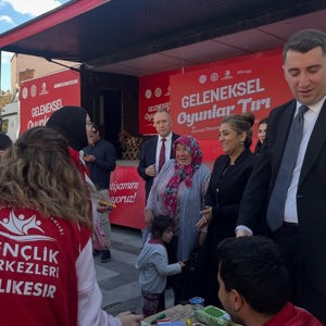 Geleneksel Oyunlar Tırı Sındırgı’da Çocuklarımızla Buluştu - fotoğraf 6