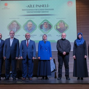 Aile İçi Şiddetin Önlenmesine Yönelik Panelde Önemli Mesajlar Verildi - fotoğraf 4
