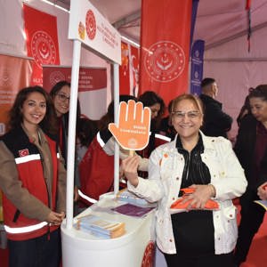 Kadına Yönelik Şiddete Karşı Uluslararası Mücadele Günü Bilgilendirme Standı - fotoğraf 3