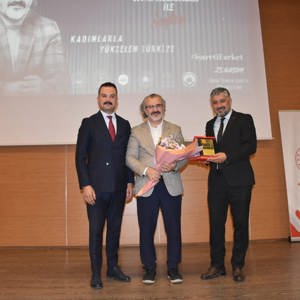 Konuşmacı Yazar Sıtkı Aslanhan' ın Katılımlarıyla 25 Kasım Kadına Yönelik Şiddetle Mücadele Günü Söyleşi Programı - fotoğraf 1