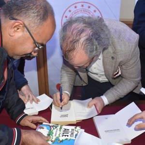 Konuşmacı Yazar Sıtkı Aslanhan' ın Katılımlarıyla 25 Kasım Kadına Yönelik Şiddetle Mücadele Günü Söyleşi Programı - fotoğraf 8