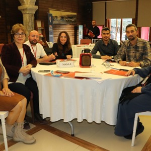 “Aile ve Medya” Çalıştayında Dijital Çağda Aile Olmak Konuşuldu - fotoğraf 12