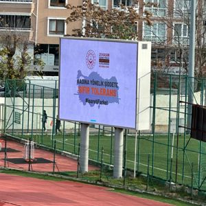 "Kadına Yönelik Şiddete Karşı Farkındalık: Kırklareli Atatürk Stadyumu'nda Etkileyici Mücadele Günü Etkinliği" - fotoğraf 1