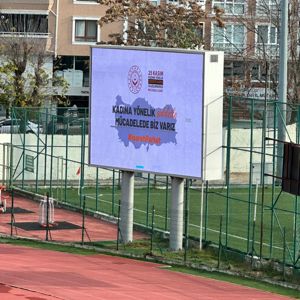 "Kadına Yönelik Şiddete Karşı Farkındalık: Kırklareli Atatürk Stadyumu'nda Etkileyici Mücadele Günü Etkinliği" - fotoğraf 2