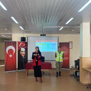 PSİKOLOJİ ÖĞRENCİLERİ SOSYAL HİZMETİ SAHADA DENEYİMLEDİ: 25 KASIM ÖZEL DERSİ SOSYAL HİZMET MERKEZİ’NDE GERÇEKLEŞTİ - fotoğraf 8