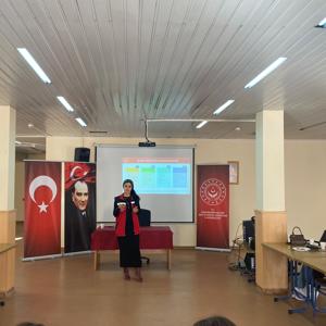 PSİKOLOJİ ÖĞRENCİLERİ SOSYAL HİZMETİ SAHADA DENEYİMLEDİ: 25 KASIM ÖZEL DERSİ SOSYAL HİZMET MERKEZİ’NDE GERÇEKLEŞTİ - fotoğraf 9