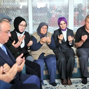 Sayın Bakanımız Mahinur Özdemir Göktaş Şehidimizin Baba Ocağını Ziyaret Etti - fotoğraf 4