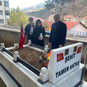 Gümüşhane Üniversitesi öğrencileri ile şehitlerimizin kabrini ziyaret ettik! - fotoğraf 2