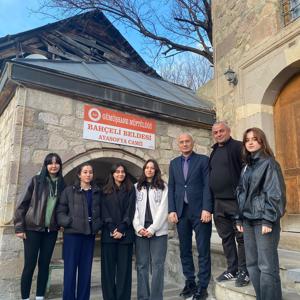 Psikoloji Öğrencileri Tarihle İç İçe: Kabaköy Ayasofya Camii’nde Kültürel İnceleme - fotoğraf 1