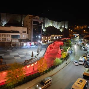 Tarihi Bitlis Deresi Turuncu Işıklarla Şiddete Karşı Mesajını Duyurdu - fotoğraf 3